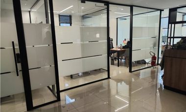 Oficina para  venta en la Aguacatala Medellín