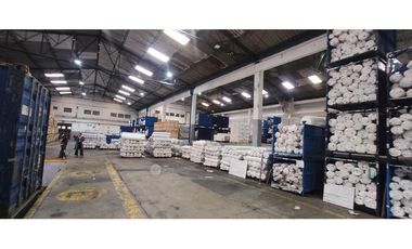 Bodega industrial con oficinas para la venta en Sabaneta