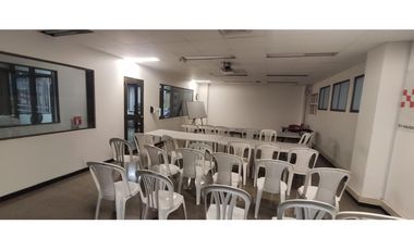 Bodega industrial con oficinas para la venta en Sabaneta