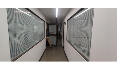 Bodega industrial con oficinas para la venta en Sabaneta