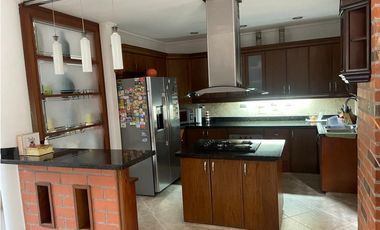 ¡Excelente Oportunidad! Hermosa casa para la venta en Sabaneta