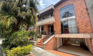 ¡Excelente Oportunidad! Hermosa casa para la venta en Sabaneta