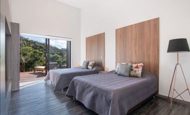 Casa en venta en el Retiro las Palmas vía la Fe