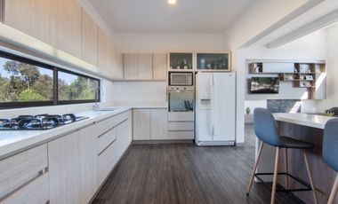 Casa en venta en el Retiro las Palmas vía la Fe