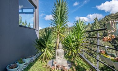 Casa en venta en el Retiro las Palmas vía la Fe