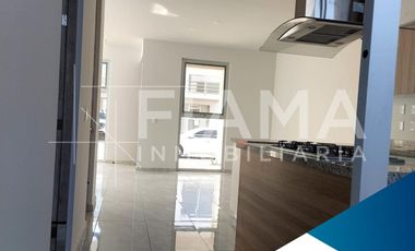 CASA NUEVA EN RENTA, FRACC. BONATERRA, TEPIC, NAY. (F)