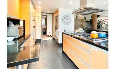 VENTA APARTAMENTO 261m2 DUPLEX + TERRAZA 50m2  REMODELADO NOGAL