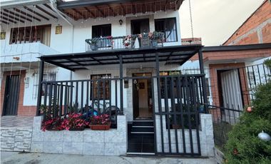 SE VENDE CASA EN LA CEJA BARRIO LA ALDEA CON 4 HABITACIONES EXCELENTE