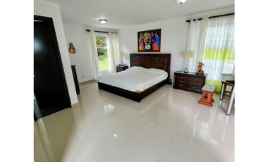 Casa campestre en venta sector el escobero envigado