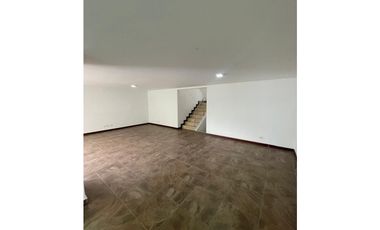 Se vende casa en Sabaneta sector la Doctora