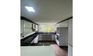 Se vende casa en Sabaneta sector la Doctora