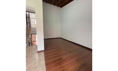 Se vende casa en Sabaneta sector la Doctora