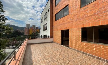 Se vende casa en Sabaneta sector la Doctora