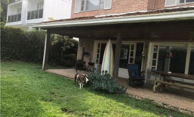 Casa para la venta en La Estrella Cerca del Parque - Antioquia