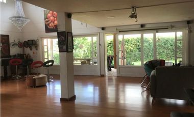 Casa para la venta en La Estrella Cerca del Parque - Antioquia