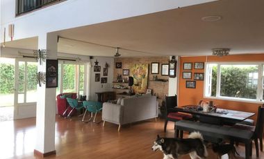 Casa para la venta en La Estrella Cerca del Parque - Antioquia