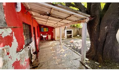 CASA AMERICANA SOBRE CALLE FRAGA - MERLO - ACEPTO AUTO Y/O CAMIONETA