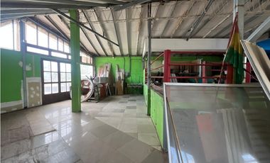 GRAN LOCAL COMERCIAL. ESQUINA ESTRATÉGICA OSTENDE