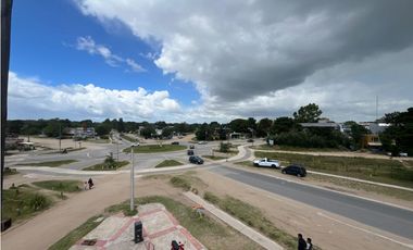 GRAN LOCAL COMERCIAL. ESQUINA ESTRATÉGICA OSTENDE