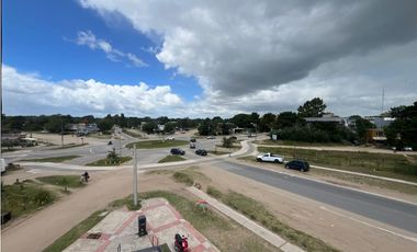 GRAN LOCAL COMERCIAL. ESQUINA ESTRATÉGICA OSTENDE