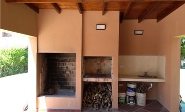 VENTA DE CASA DE TRES AMBIENTES EN MAR CHIQUITA