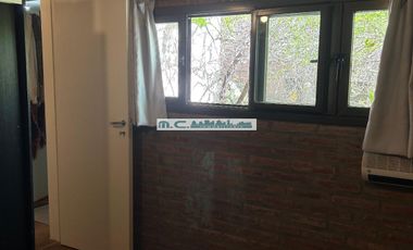 ALQUILER ANUAL. CUESTA BLANCA. DPTO UN DORMITORIO c/ EXCELENTE VISTA.