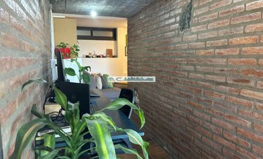 ALQUILER ANUAL. CUESTA BLANCA. DPTO UN DORMITORIO c/ EXCELENTE VISTA.