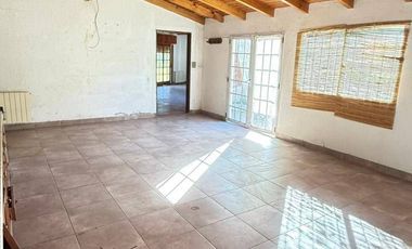 Casa quinta en venta de 2900m2 ubicado en Los Chañares