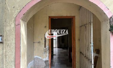 Casa en venta c/ cochera en Ramos Mejía