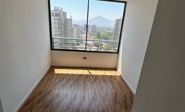 Departamento en Venta en OPORTUNIDAD Av. Perú, 2D,2B, 1Esta y 1Bod. a dos cuadras de providencia.