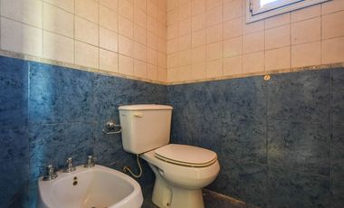 Venta PH 4 ambientes con cochera, Barrio El Gaucho