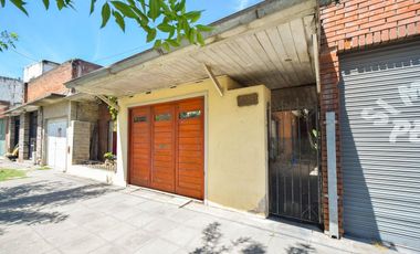 Venta PH 4 ambientes con cochera, Barrio El Gaucho