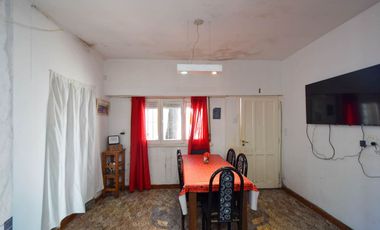 Venta PH 4 ambientes con cochera, Barrio El Gaucho