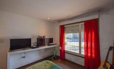 Venta PH 4 ambientes con cochera, Barrio El Gaucho