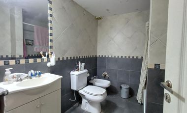 Venta Triplex 4 AMBIENTES Ciudad jardín   estudio   playroom OPORTUNIDAD