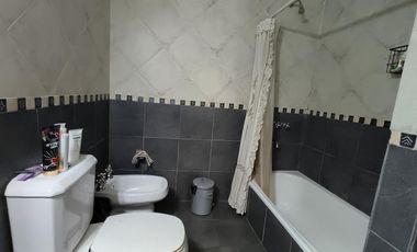 Venta Triplex 4 AMBIENTES Ciudad jardín   estudio   playroom OPORTUNIDAD