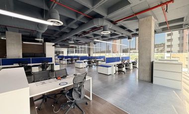 Oficina amueblada en renta de 651m2 en edificio zona Valle Oriente San Pedro