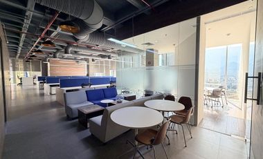 Oficina amueblada en renta de 651m2 en edificio zona Valle Oriente San Pedro
