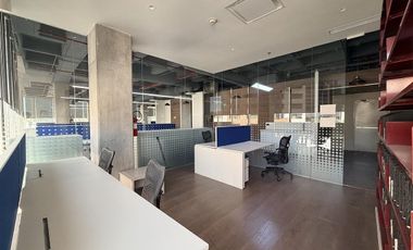 Oficina amueblada en renta de 651m2 en edificio zona Valle Oriente San Pedro