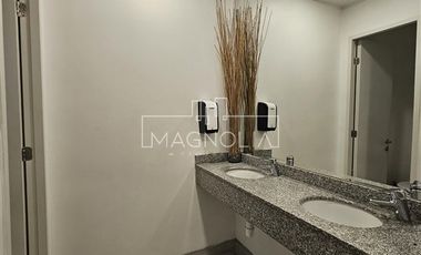 Oficina en Arriendo en A pasos del metro El Golf