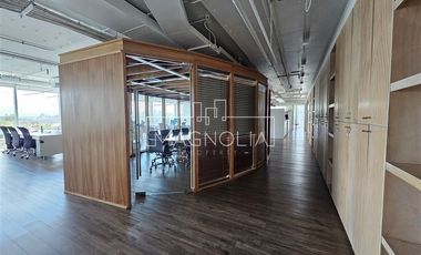 Oficina en Arriendo en A pasos del metro El Golf