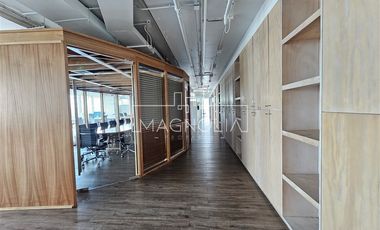 Oficina en Arriendo en A pasos del metro El Golf