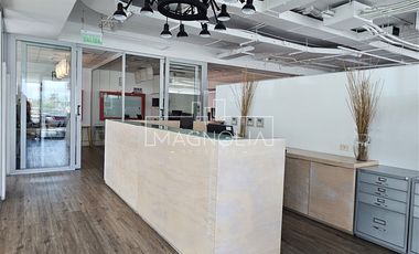 Oficina en Arriendo en A pasos del metro El Golf