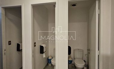 Oficina en Arriendo en A pasos del metro El Golf