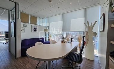 Oficina en Arriendo en A pasos del metro El Golf