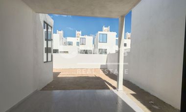 Casa de 3 recamaras en privada residencial en Conkal, Yucatan. Entrega inmediata
