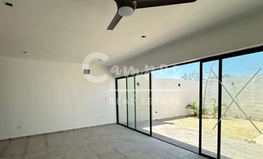 Casa de 3 recamaras en privada en Conkal entrega inmediata