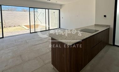 Casa de 3 recamaras en privada en Conkal entrega inmediata