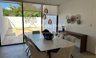 Casa de 2 pisos y 2 recamaras en privada residencial en Conkal, Yucatan. Preventa septiembre 2027