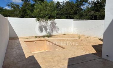 Casa de 2 pisos y 2 recamaras en privada residencial en Conkal, Yucatan. Preventa septiembre 2027